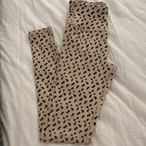 Gianni Bini Beige Leggings with Black Spot Print